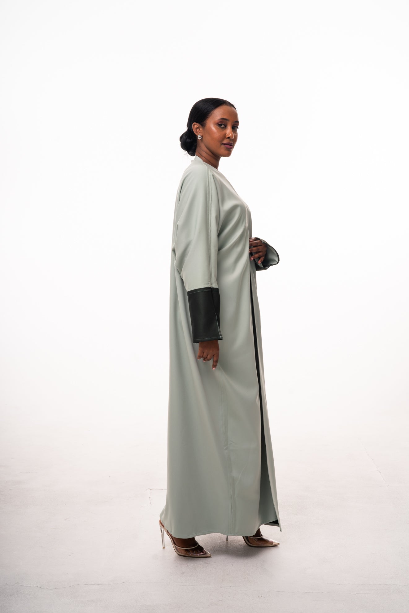 Mary Reversible Open Abaya