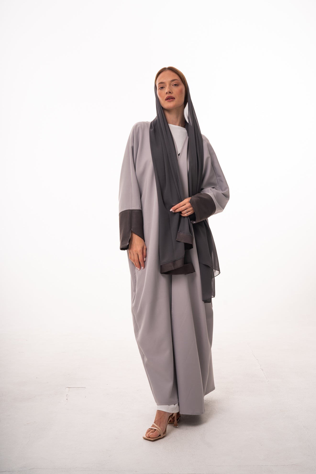 Mary Reversible Open Abaya