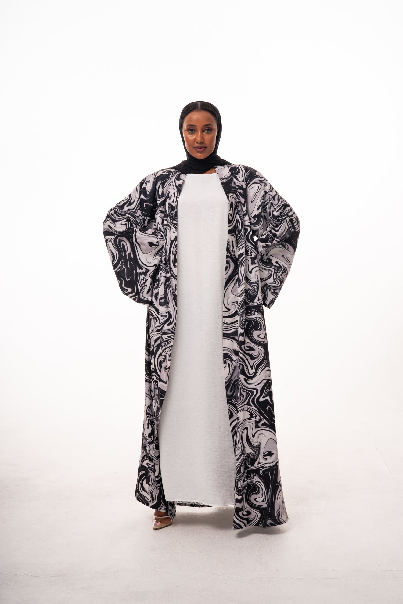 Samia Waves Open Abaya