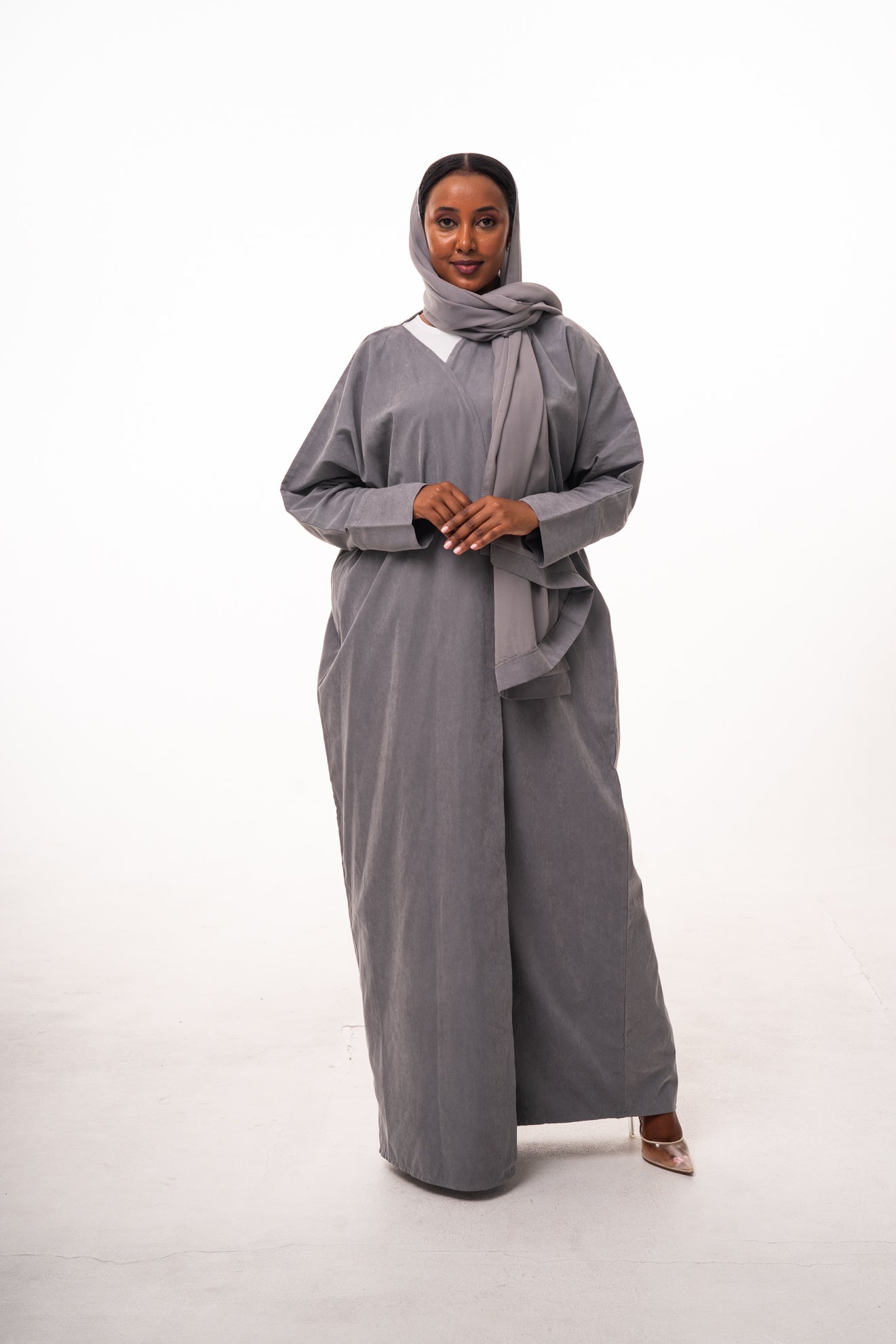 Fey Strap Suede Open Abaya