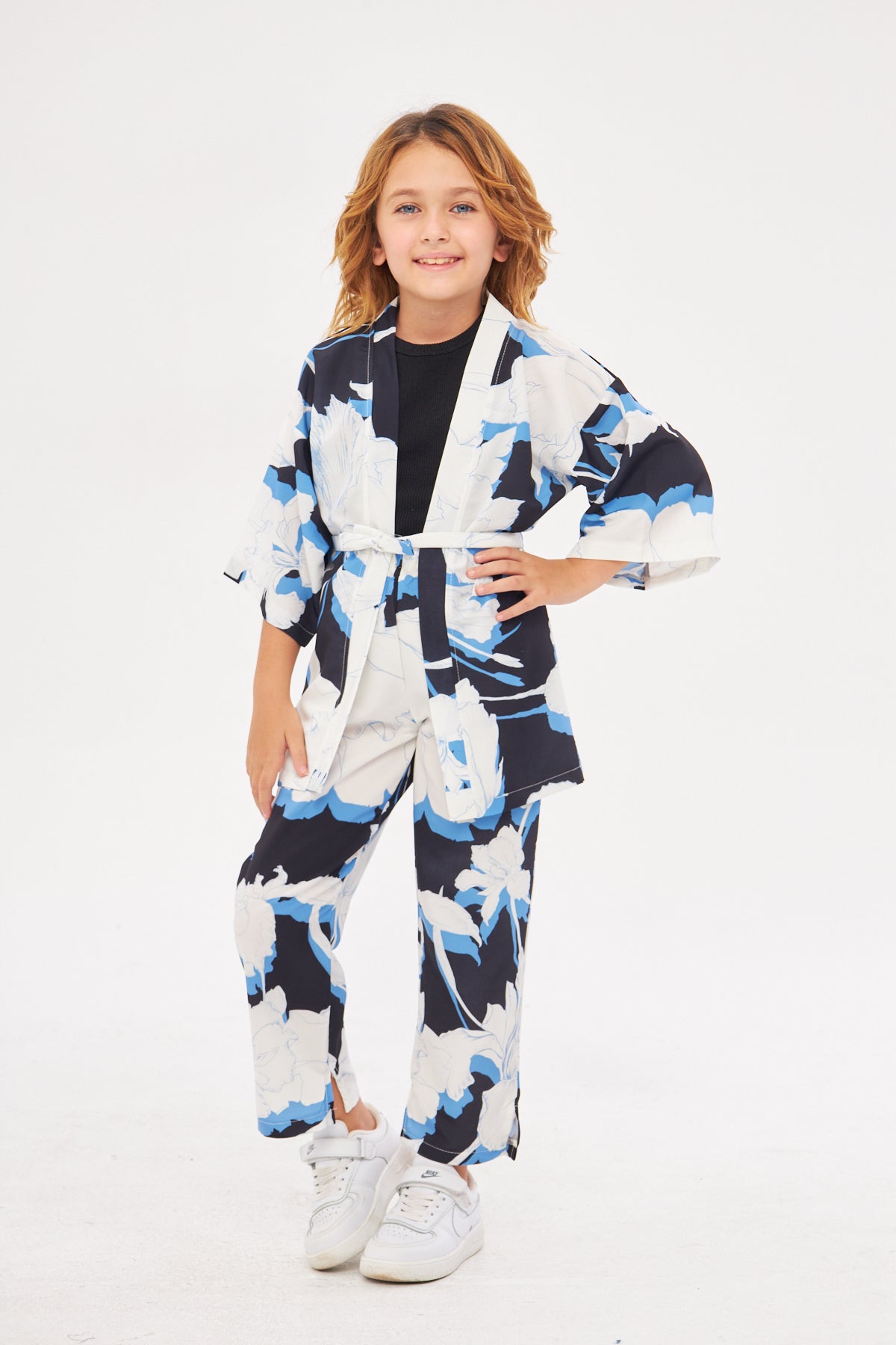 Mommy & Me - Ava Floral Print Kimono & Pant Girls Set – White & Navy Blue