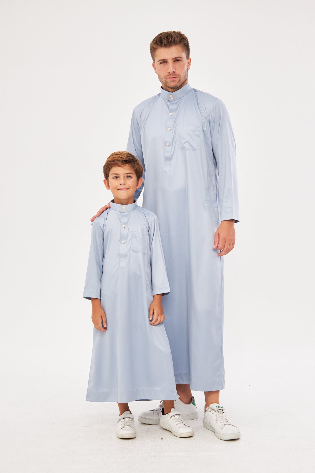 Daddy & Me - Malik Collar Thobe w/ Gold Buttons Boys - Light Gray