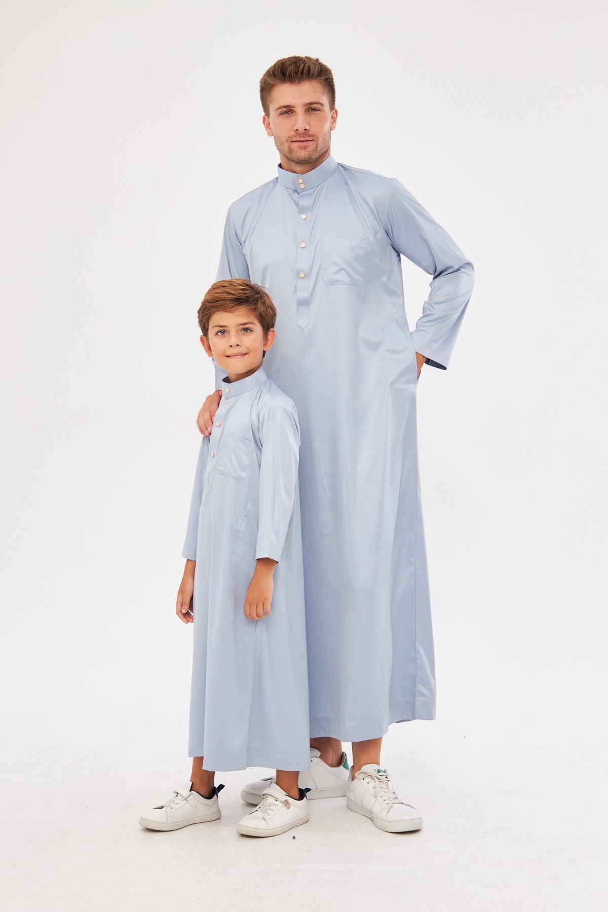 Daddy & Me - Malik Collar Thobe w/ Gold Buttons Boys - Light Gray