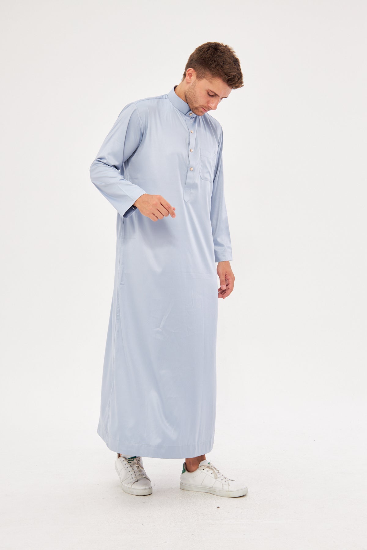 Malik Collar Thobe w/ Gold Buttons - Light Gray