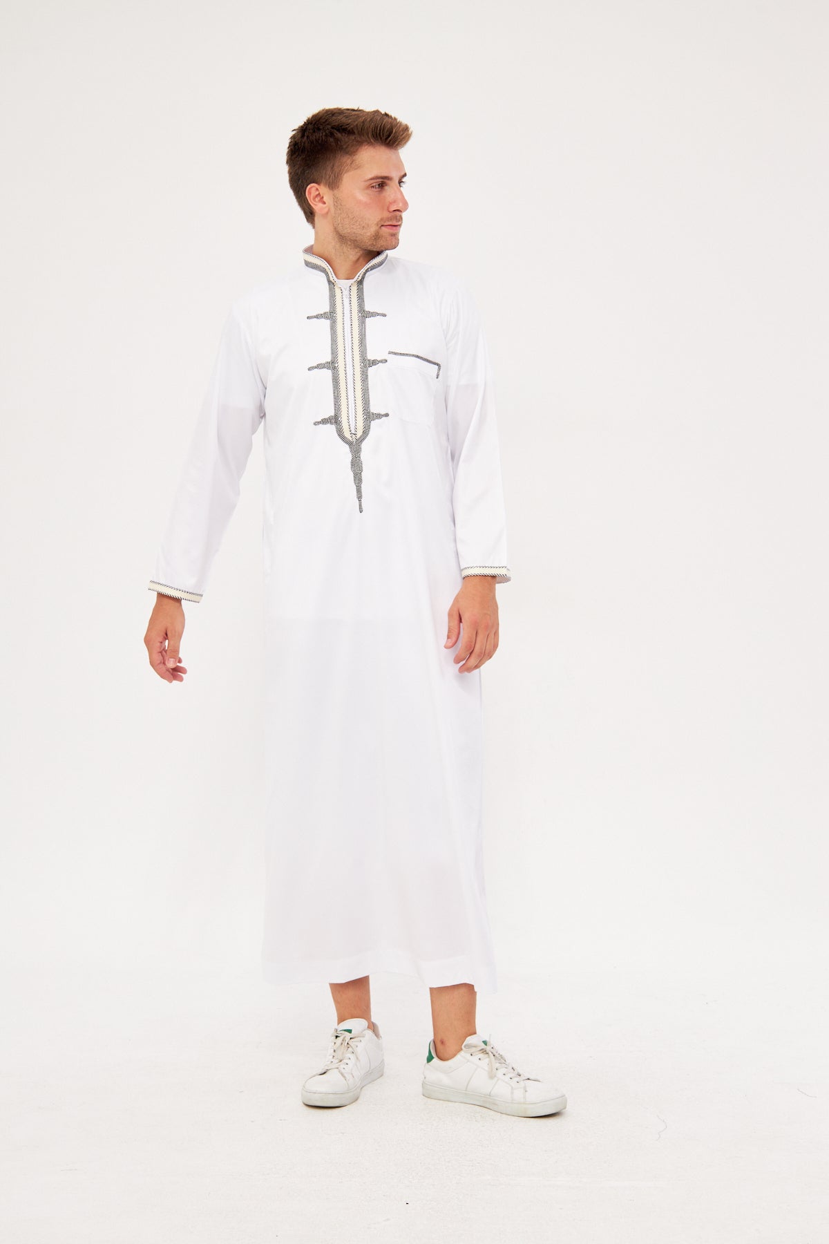 Amir Black Embroidery Thobe - White