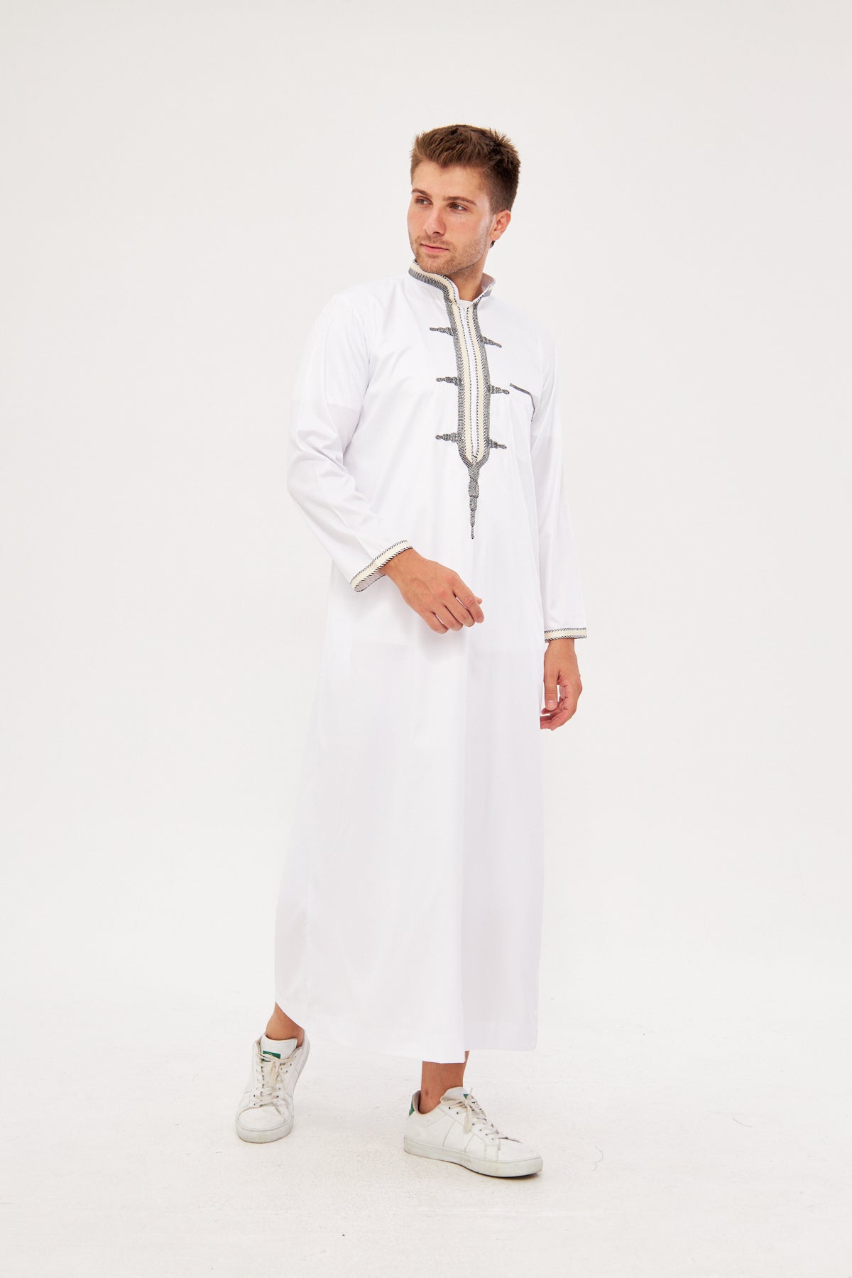Amir Black Embroidery Thobe - White