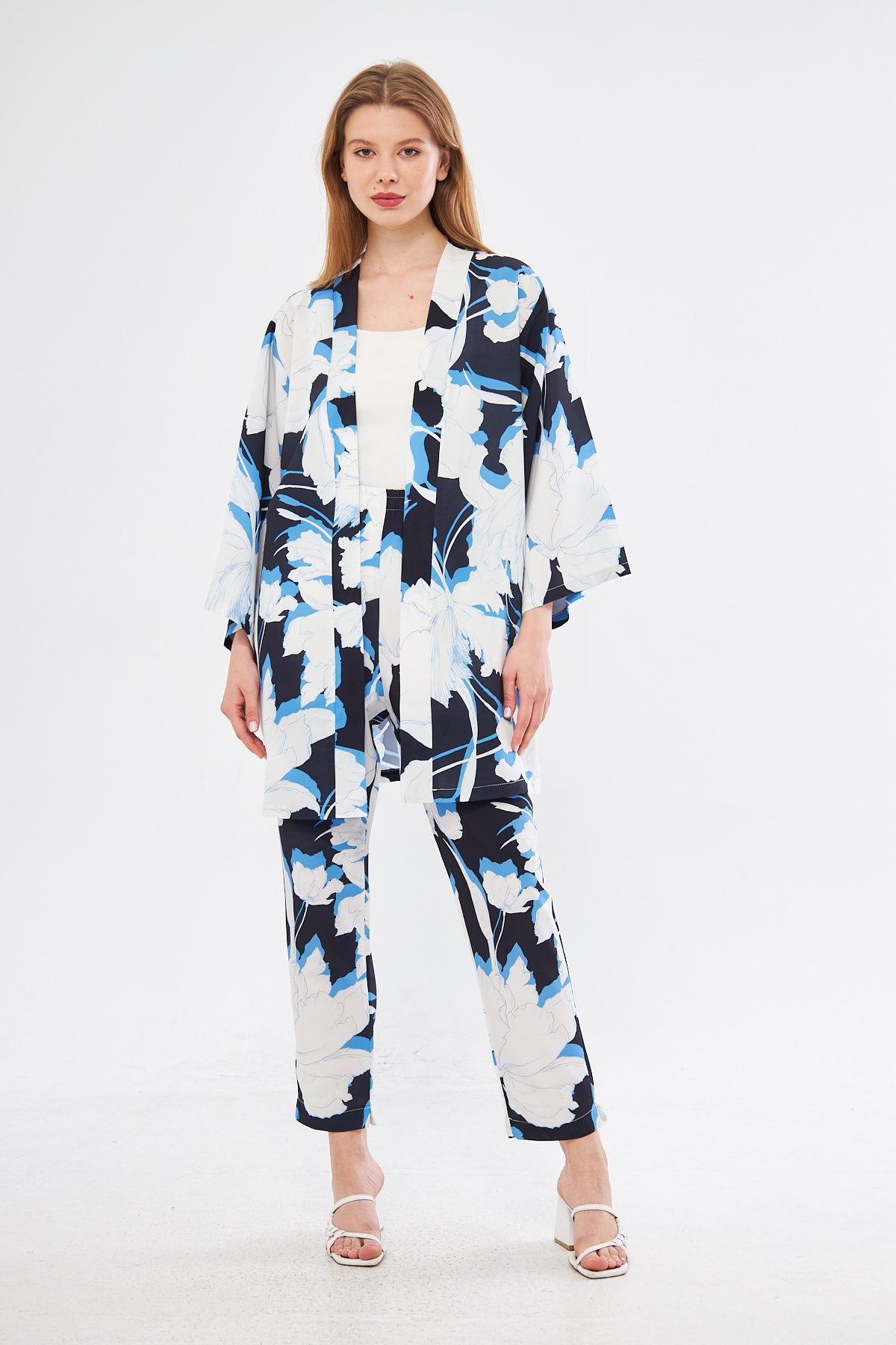 Ava Floral Print Kimono & Pant Set - White & Navy Blue