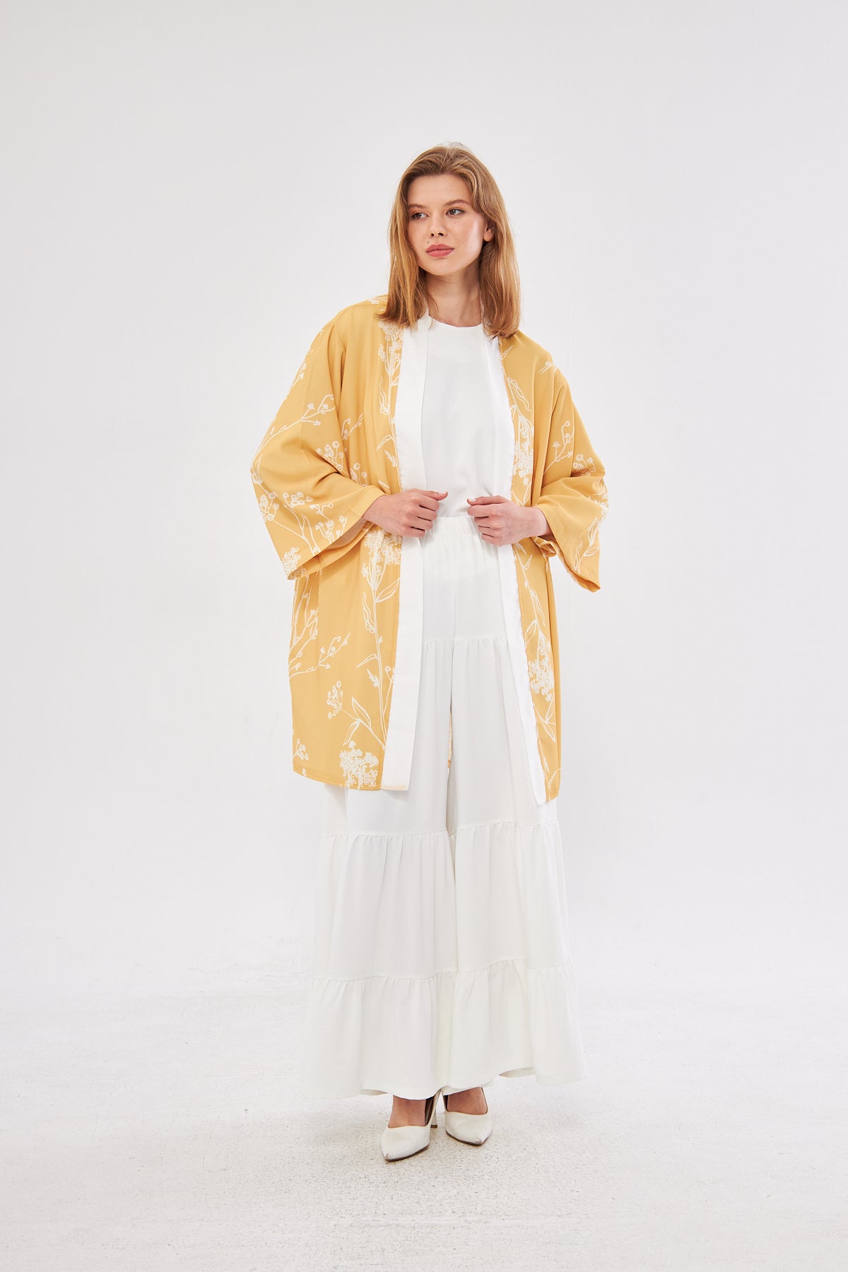 Sunshine Floral Print Kimono - White & Yellow
