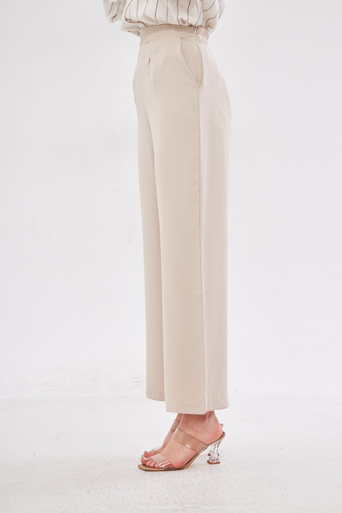 Lucy High Rise Flared Capri Pants- Beige