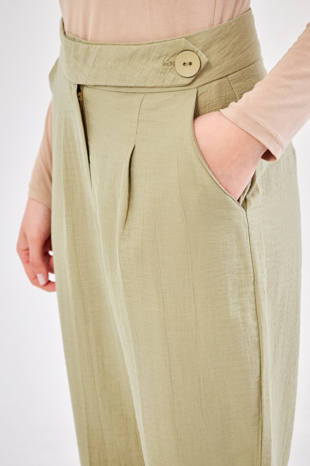 Corduroy Tapered Pants- Light Green